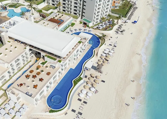 Emporio Cancun